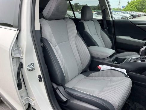Certified 2025 Subaru Outback Premium w/ Popular Package #1A AWD/4WD image 23