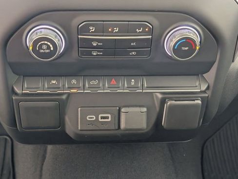 Used 2023 Chevrolet Silverado 1500 Custom AWD/4WD image 20