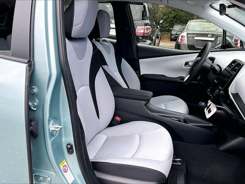 Used 2018 Toyota Prius Two image 8