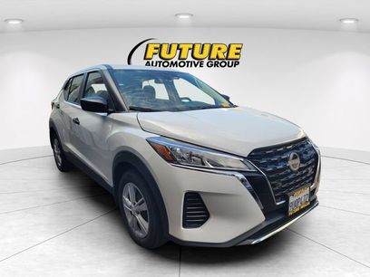 Certified 2025 Nissan Kicks Play S