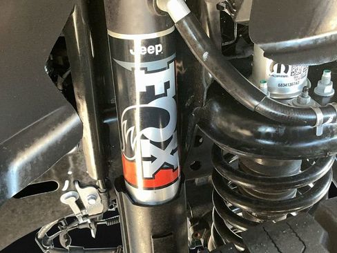 Used 2025 Jeep Gladiator Mojave image 8