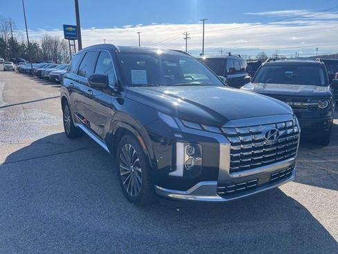 Used 2024 Hyundai Palisade Calligraphy image 2