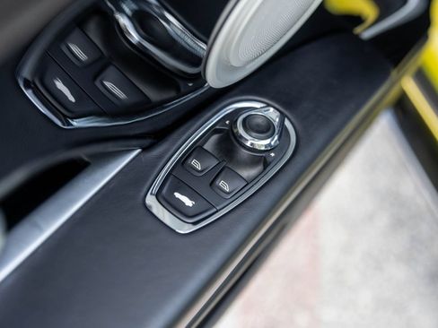 Used 2022 Aston Martin DB11 Volante RWD image 52