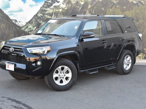 Certified 2021 Toyota 4Runner SR5 Premium w/ Moonroof Package AWD/4WD image 6