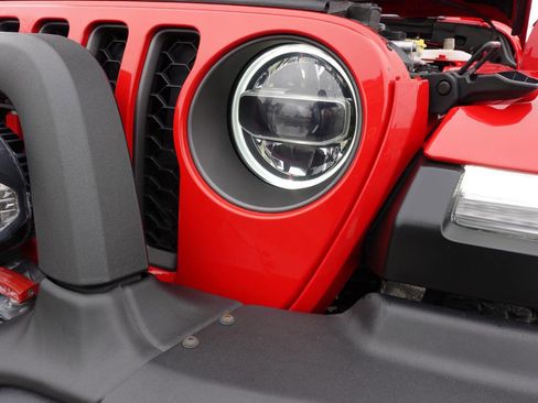 Used 2021 Jeep Wrangler Unlimited Rubicon w/ Dual Top Group AWD/4WD image 84