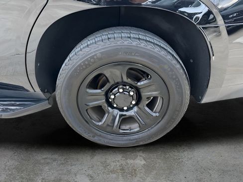 Used 2023 Chevrolet Tahoe 2WD w/ 1FL Safety Package image 29