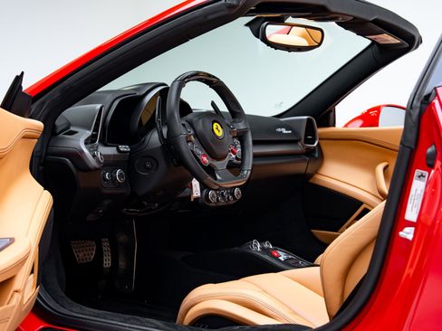 Used 2014 Ferrari 458 Spider RWD image 37