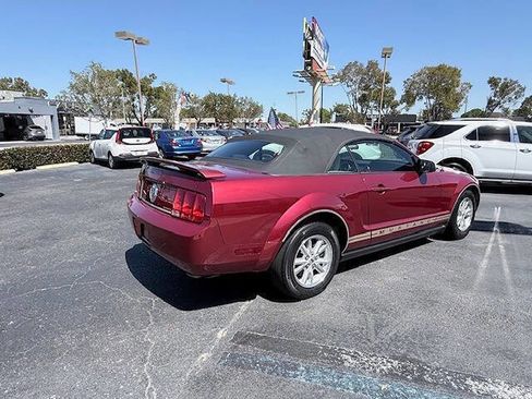 Used 2006 Ford Mustang Convertible image 6