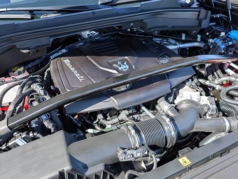 New 2025 Maserati Grecale Modena image 22