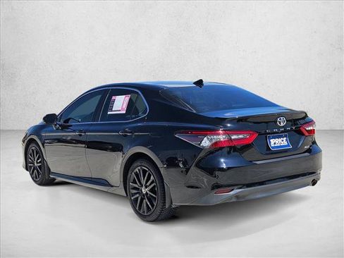 Used 2023 Toyota Camry XLE FWD image 8