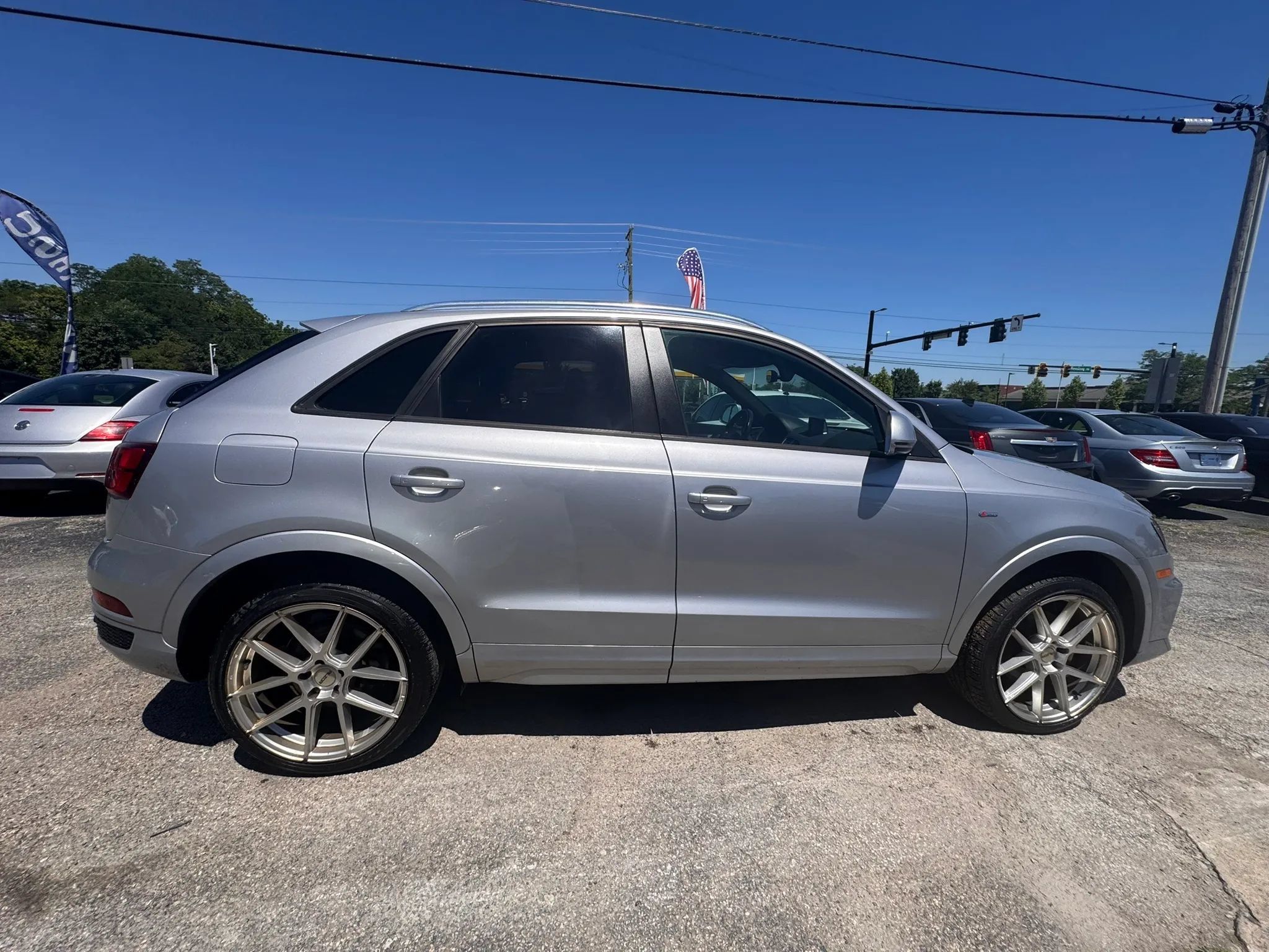 Used 2018 Audi Q3 2.0T Premium AWD/4WD image 9