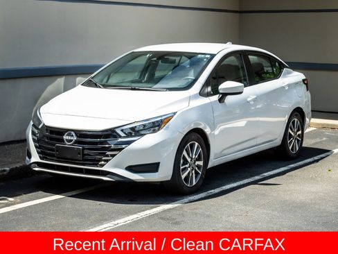 Used 2025 Nissan Versa SV FWD image 1
