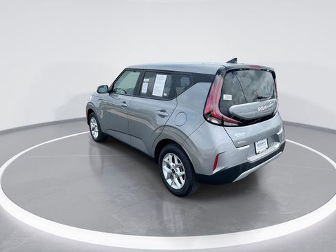 Certified 2025 Kia Soul LX w/ LX Technology Package FWD image 6