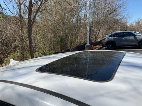 Used 2013 Hyundai Elantra Limited image 3