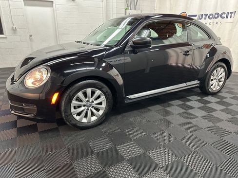 Used 2018 Volkswagen Beetle 2.0T S image 5