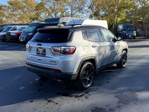 Used 2022 Jeep Compass Altitude image 8