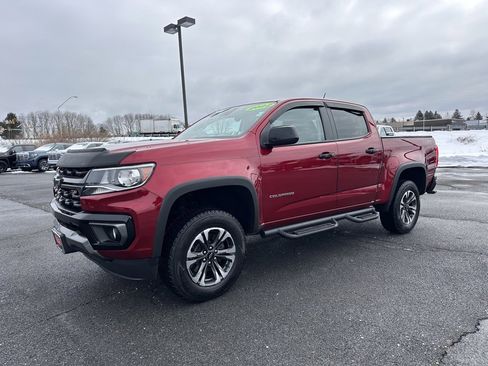Used 2022 Chevrolet Colorado Z71 w/ Safety Package image 2