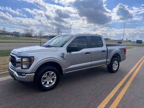 Used 2023 Ford F150 XLT image 11