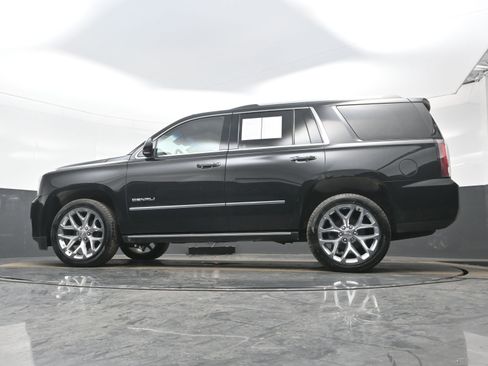 Used 2020 GMC Yukon Denali w/ Denali Premium Package image 32