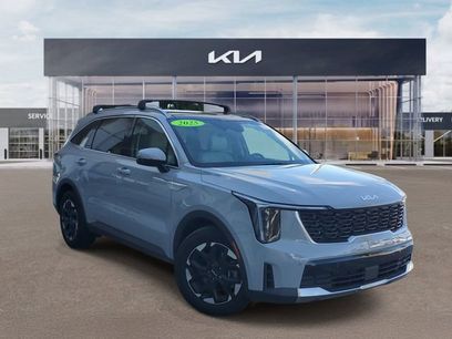 Used 2025 Kia Sorento S w/ Panoramic Sunroof Package
