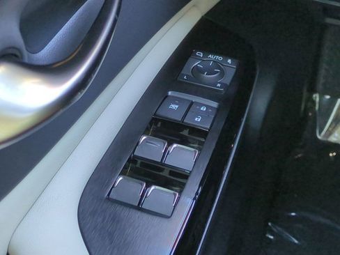 Used 2023 Lexus ES 350 w/ Ultra Luxury Package image 22