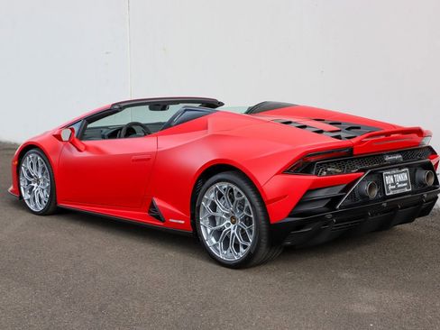 Used 2024 Lamborghini Huracan EVO AWD/4WD image 30