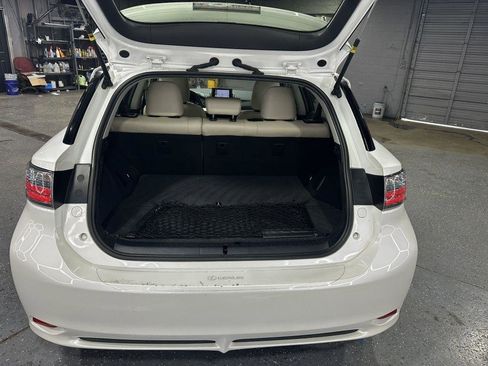 Used 2013 Lexus CT 200h w/ Premium Pkg w/Navigation image 28