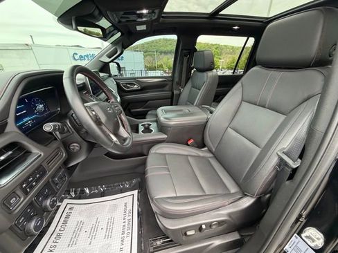 Certified 2023 Chevrolet Suburban RST w/ Luxury Package AWD/4WD image 36