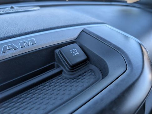 Used 2024 RAM 2500 Big Horn image 29