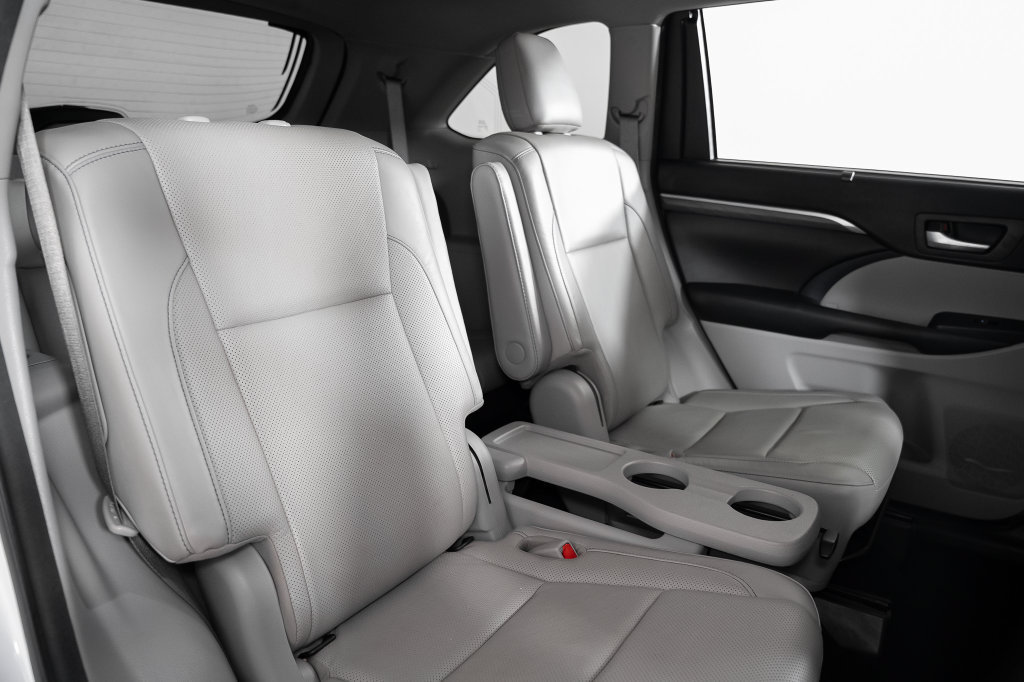 Used 2018 Toyota Highlander Limited AWD/4WD image 22