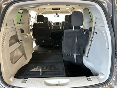 Used 2018 Chrysler Pacifica Touring Plus w/ Tire & Wheel Group image 26