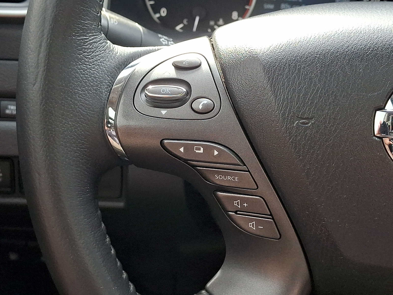 Used 2019 Nissan Murano SL w/ SL Technology Package FWD image 21