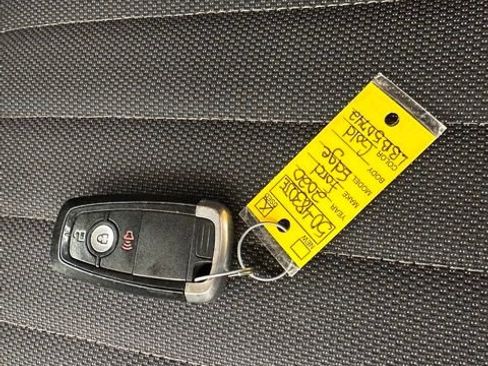 Used 2020 Ford Edge SE image 27