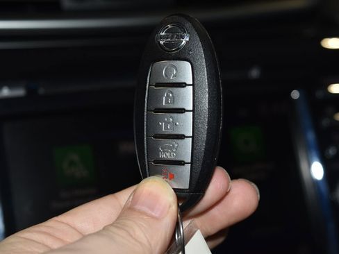 Certified 2019 Nissan Murano Platinum image 17