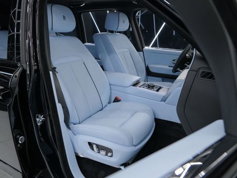 Used 2026 Rolls-Royce Cullinan image 46