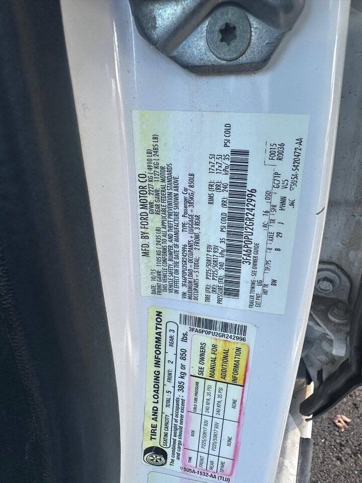 Used 2016 Ford Fusion Energi SE w/ Driver Assist Package FWD image 12