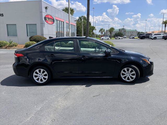 Certified 2025 Toyota Corolla LE FWD image 6