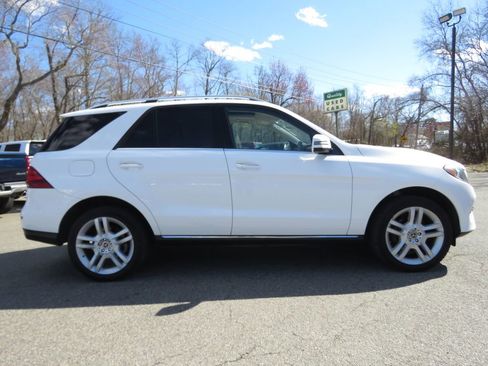 Used 2017 Mercedes-Benz GLE 350 4MATIC image 4