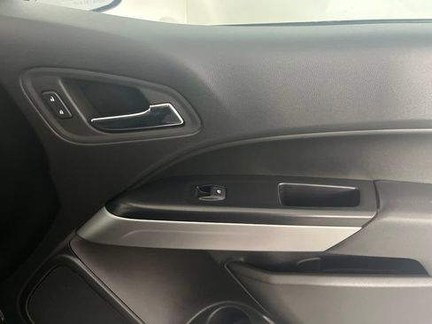 Used 2022 Chevrolet Colorado LT AWD/4WD image 60