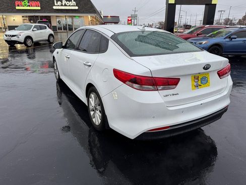 Used 2018 Kia Optima LX w/ 17" Alloy Wheels Package image 5