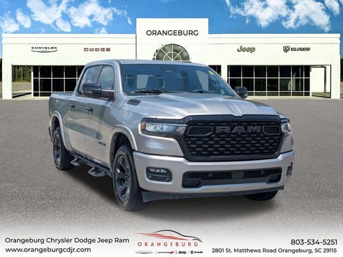 Used 2025 RAM 1500 Big Horn AWD/4WD image 1
