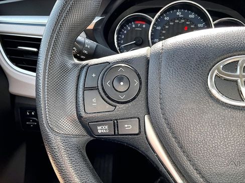 Used 2015 Toyota Corolla LE FWD image 22