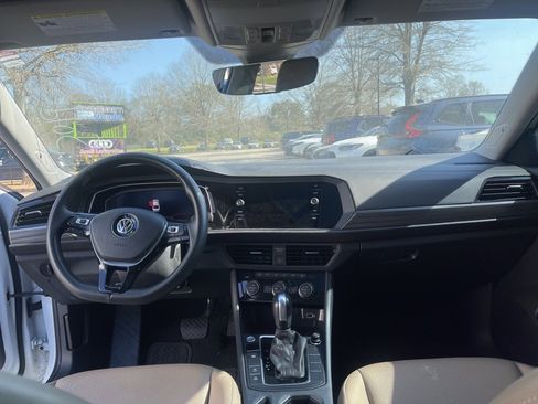 Used 2020 Volkswagen Jetta SEL image 10