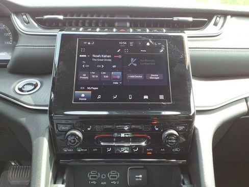Certified 2024 Jeep Grand Cherokee Altitude AWD/4WD image 23
