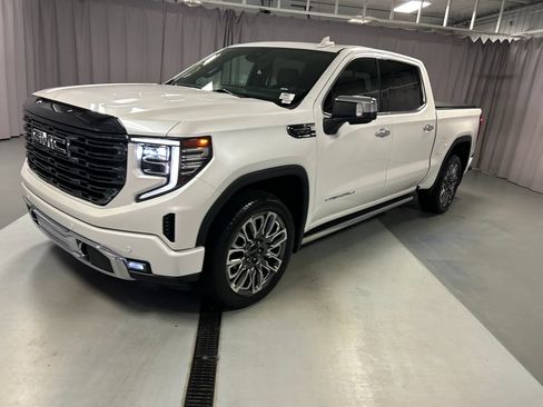Used 2024 GMC Sierra 1500 Denali Ultimate AWD/4WD image 3
