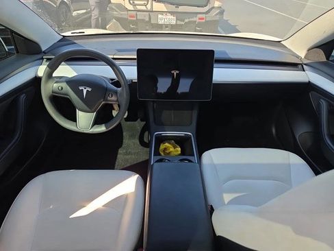 Used 2023 Tesla Model 3 Standard Range RWD image 3