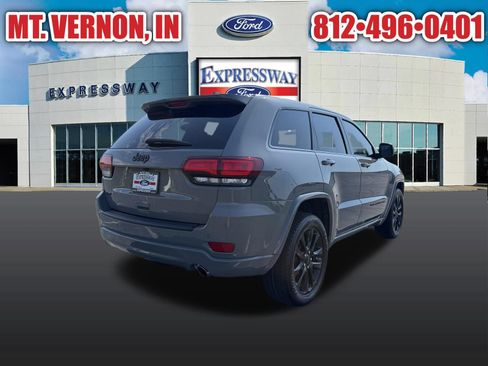 Used 2022 Jeep Grand Cherokee Laredo X AWD/4WD image 6