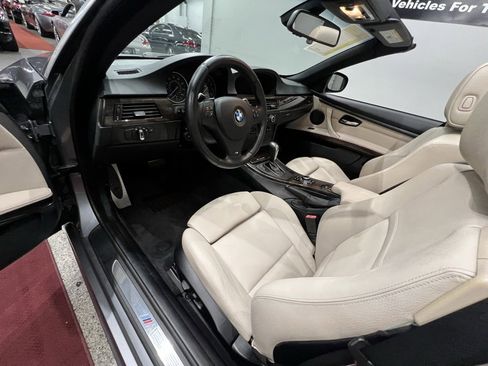 Used 2013 BMW 335i Convertible image 46