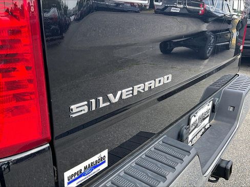 Used 2022 Chevrolet Silverado 1500 LT AWD/4WD image 8