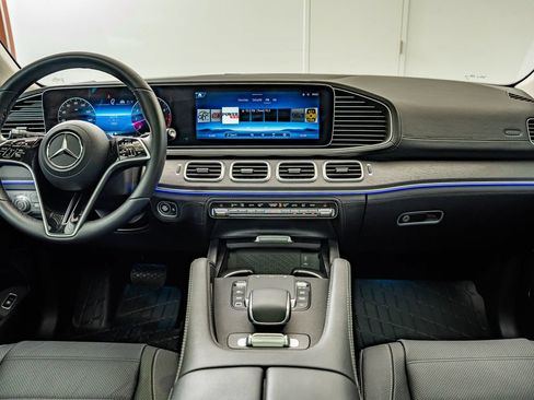 Certified 2025 Mercedes-Benz GLE 580 4MATIC image 32